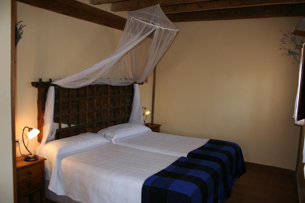 La Huerta De San Lorenzo Hotel Segovia Ruang foto