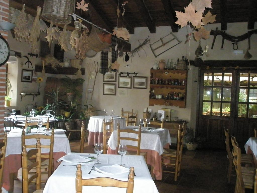 La Huerta De San Lorenzo Hotel Segovia Bagian luar foto