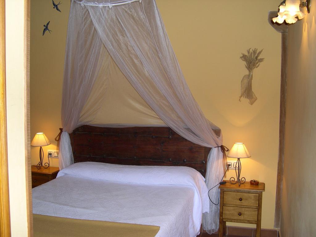 La Huerta De San Lorenzo Hotel Segovia Ruang foto