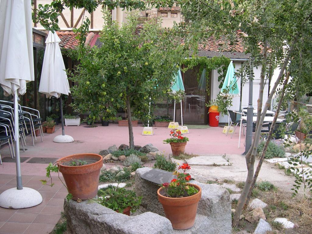La Huerta De San Lorenzo Hotel Segovia Bagian luar foto