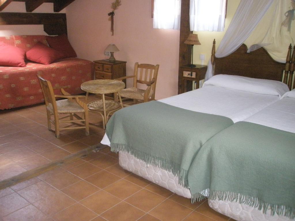La Huerta De San Lorenzo Hotel Segovia Ruang foto